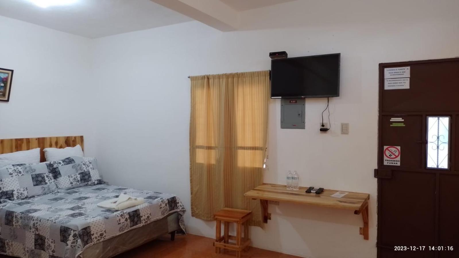 Apartamentos Mundo Maya Habitaciones Flores Buitenkant foto